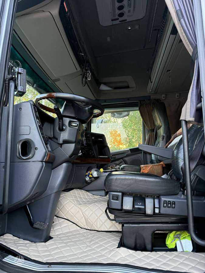 Scania R500, double sleeper