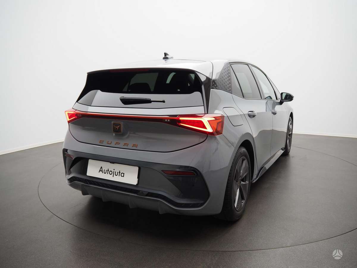 Cupra Born, hatchback
