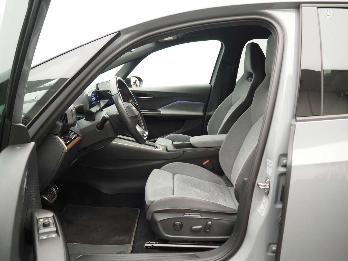 Cupra Born, hatchback