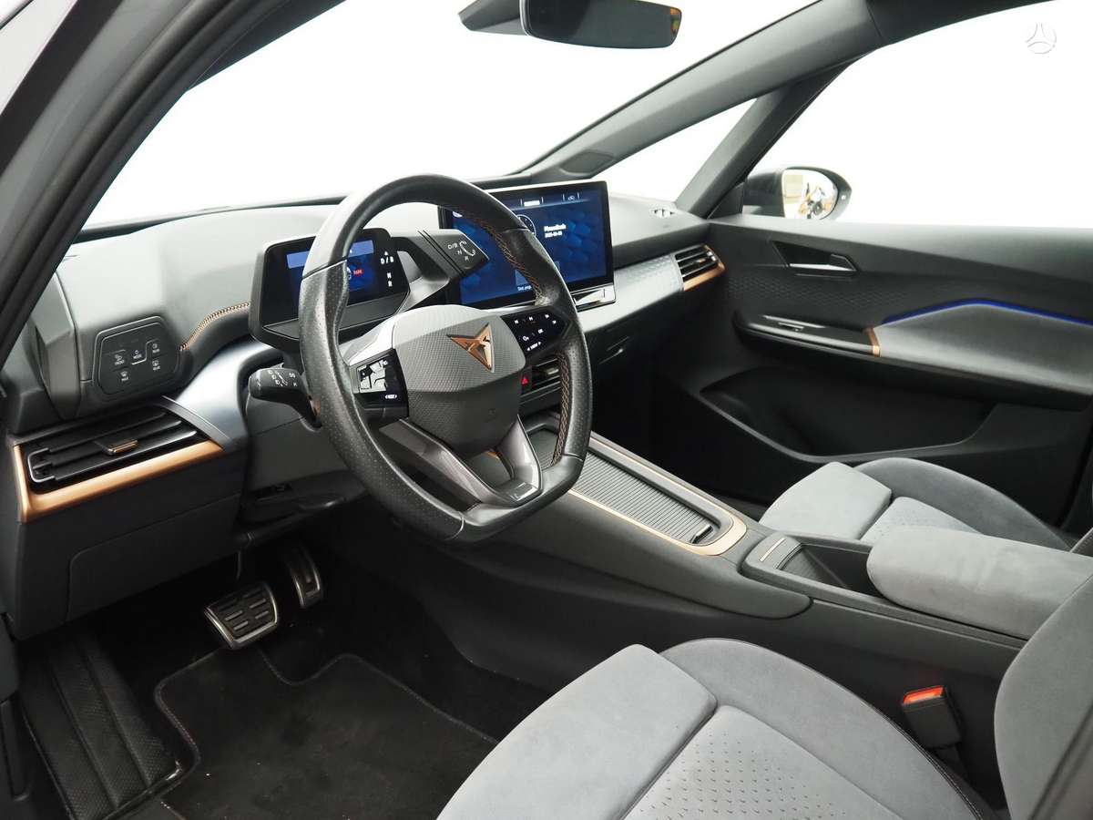 Cupra Born, hatchback