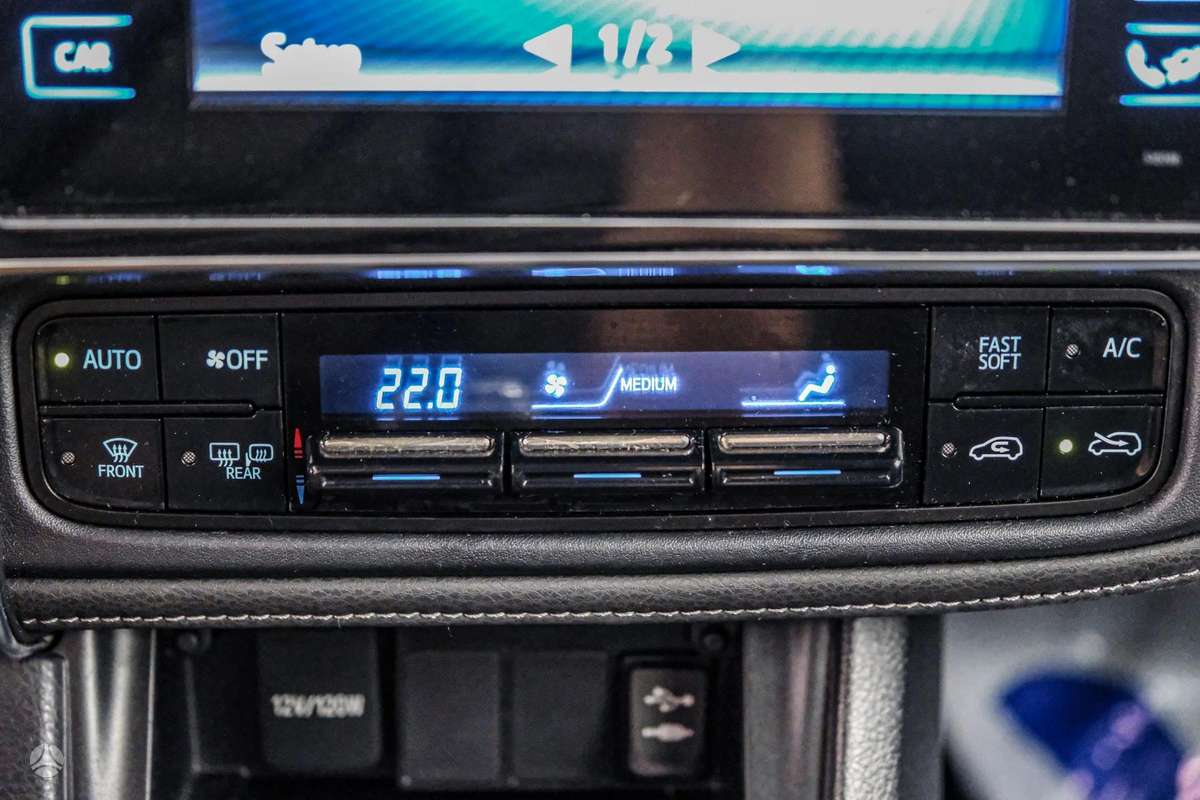 Toyota Auris, 1.6 l., Универсал