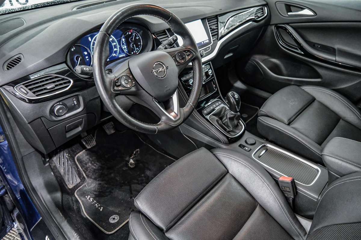 Opel Astra, 1.2 l., Универсал