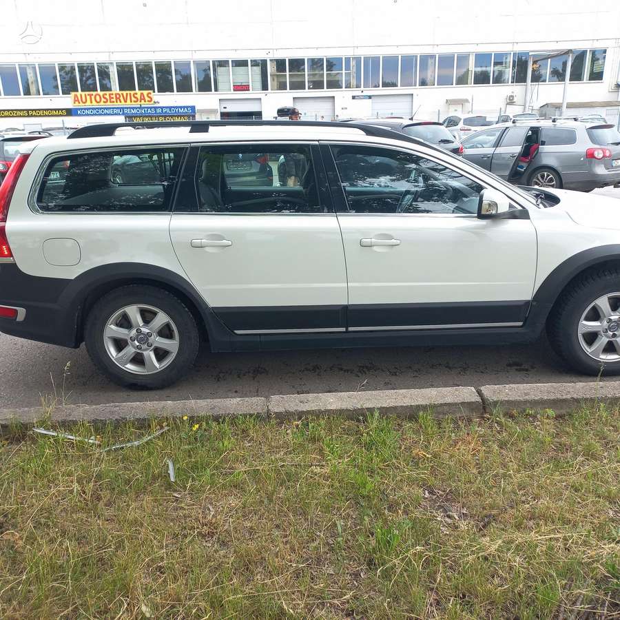 Volvo XC70 - 9