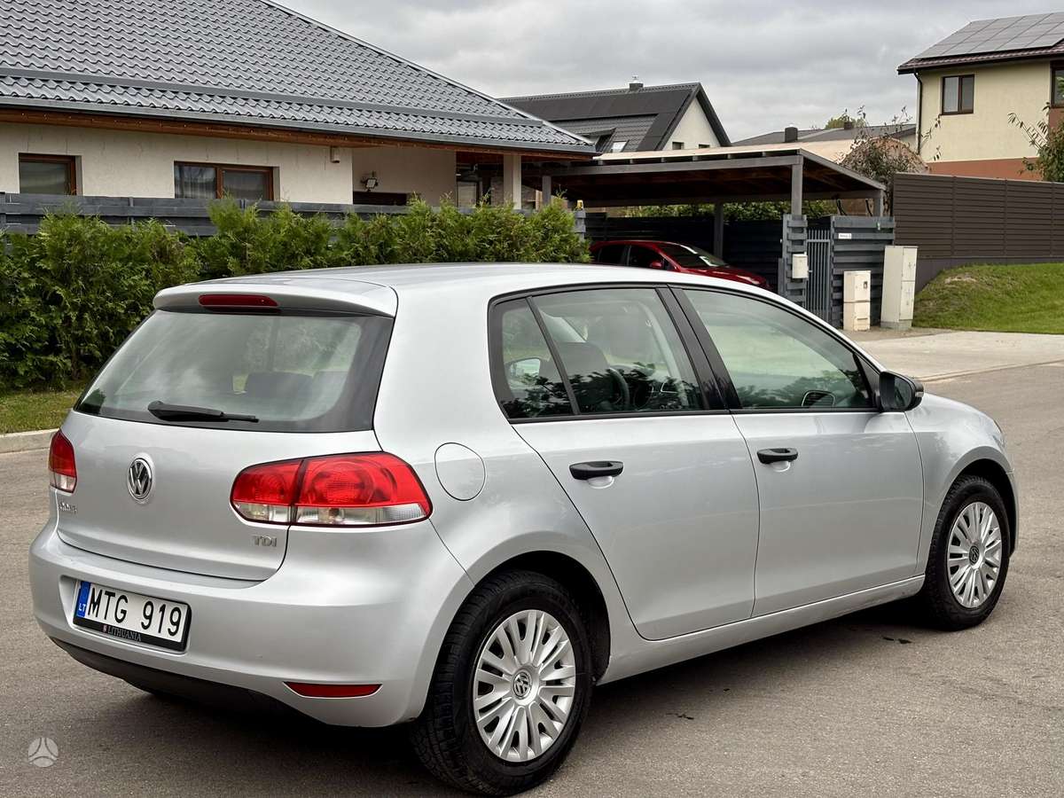 Volkswagen Golf, 1.6 l., hatchback