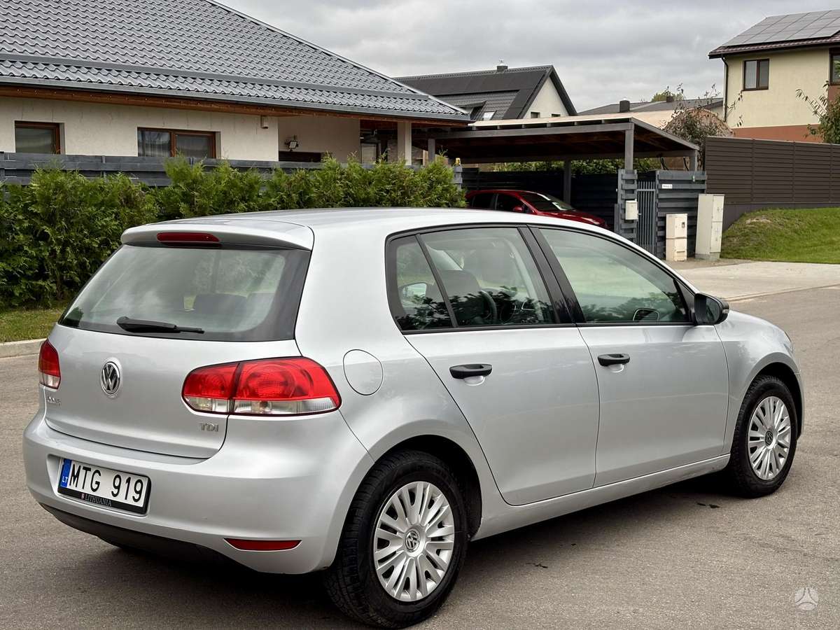 Volkswagen Golf - 3