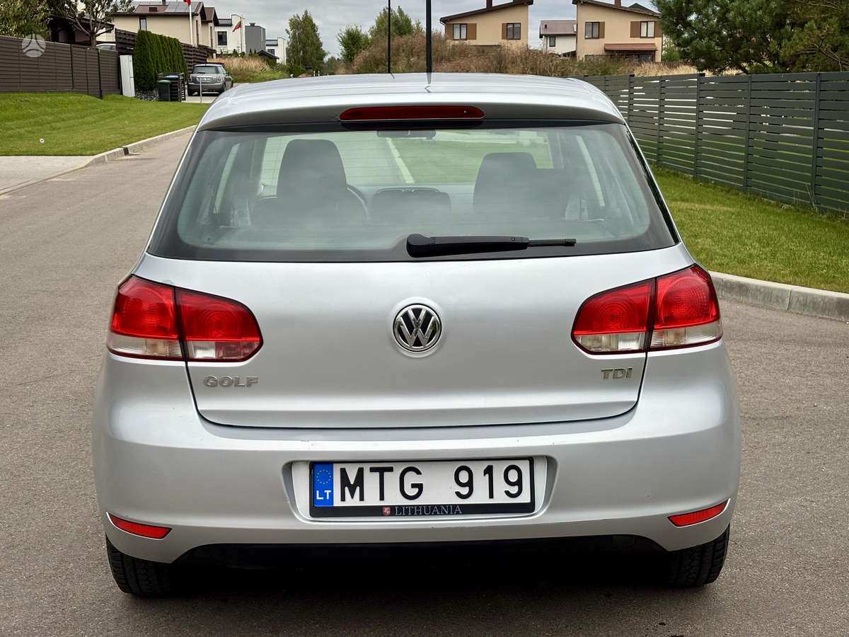 Volkswagen Golf, 1.6 l., hatchback