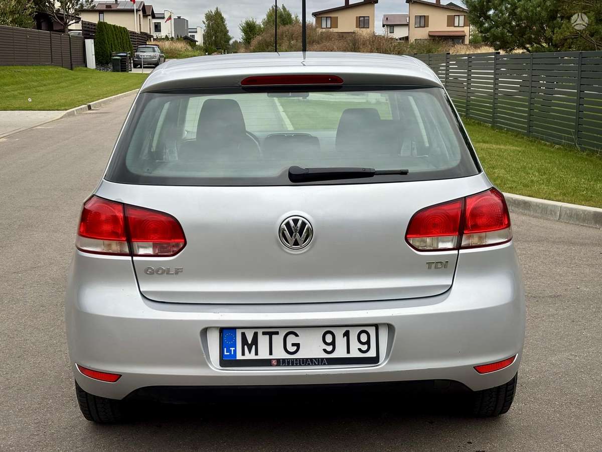 Volkswagen Golf - 4