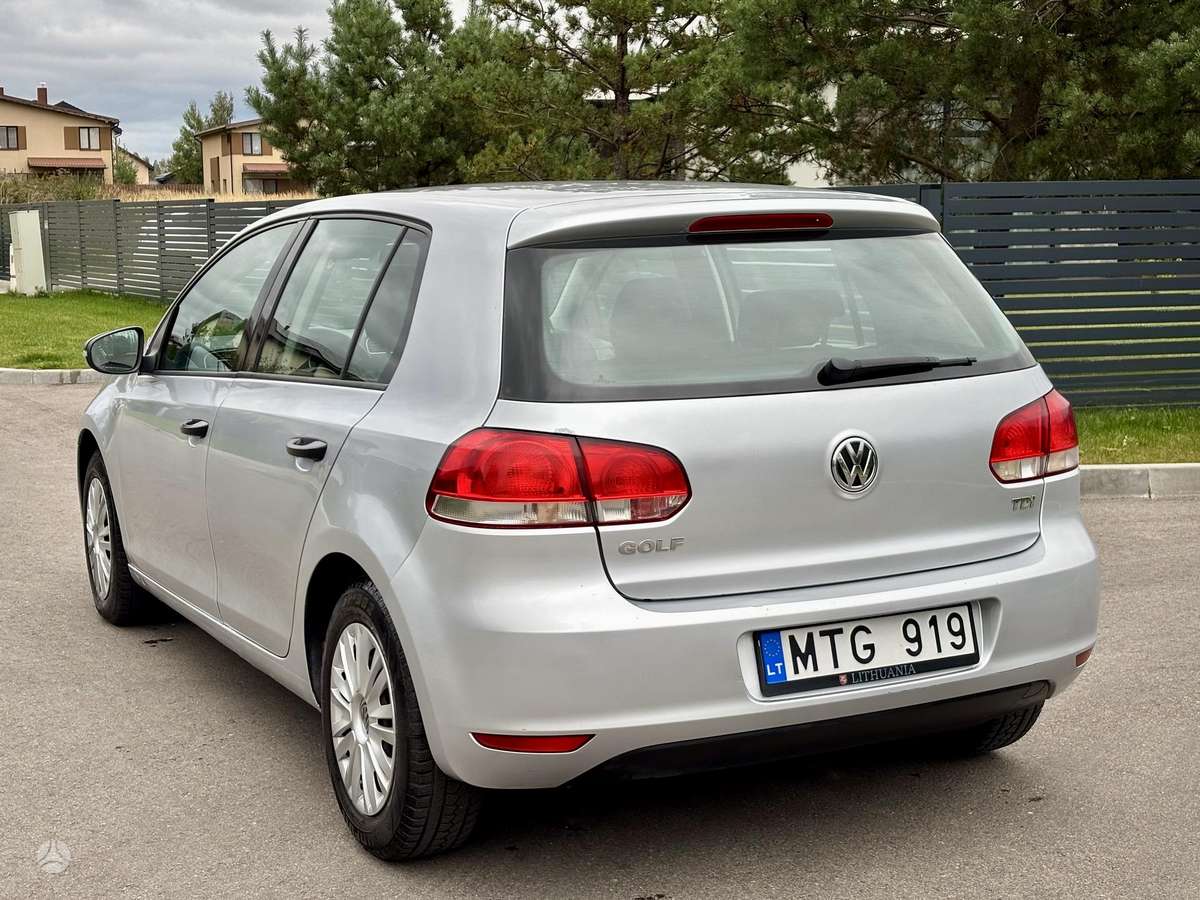 Volkswagen Golf, 1.6 l., hatchback