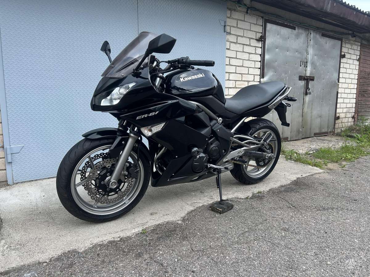 Kawasaki ER 650cc, street / classic