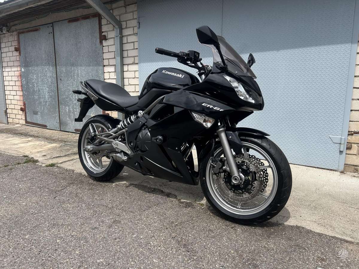 Kawasaki ER 650cc, street / classic
