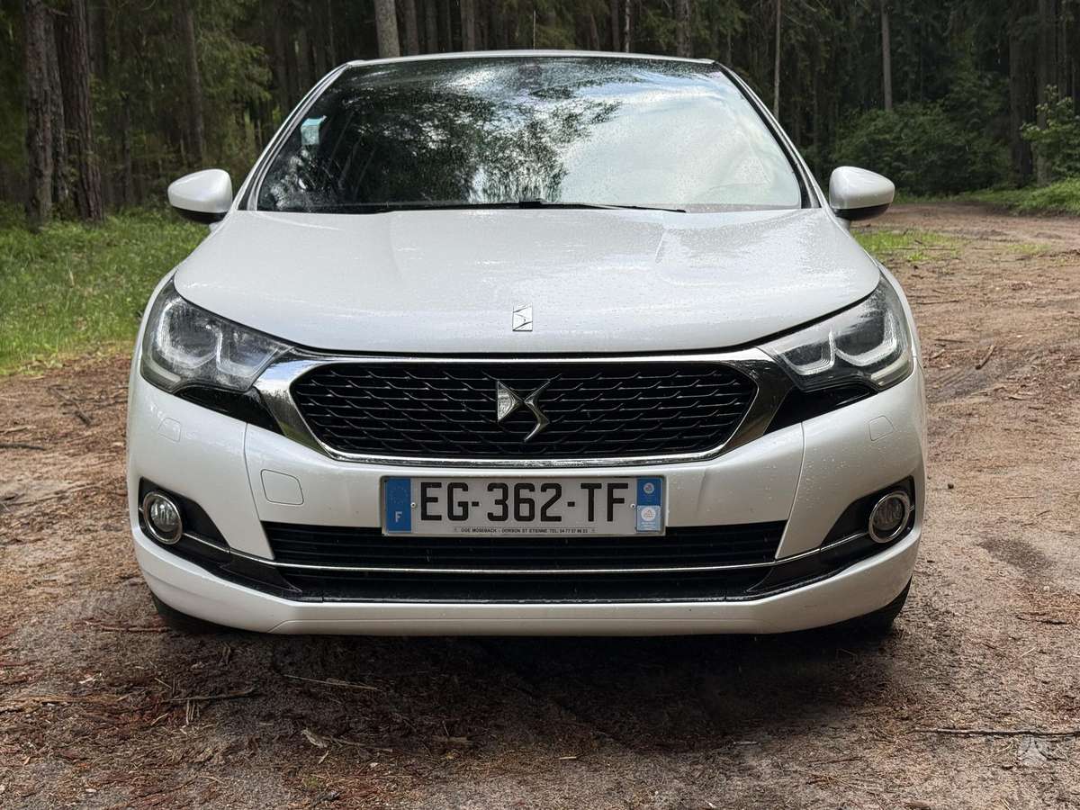 Citroen DS4, 1.6 l., hatchback