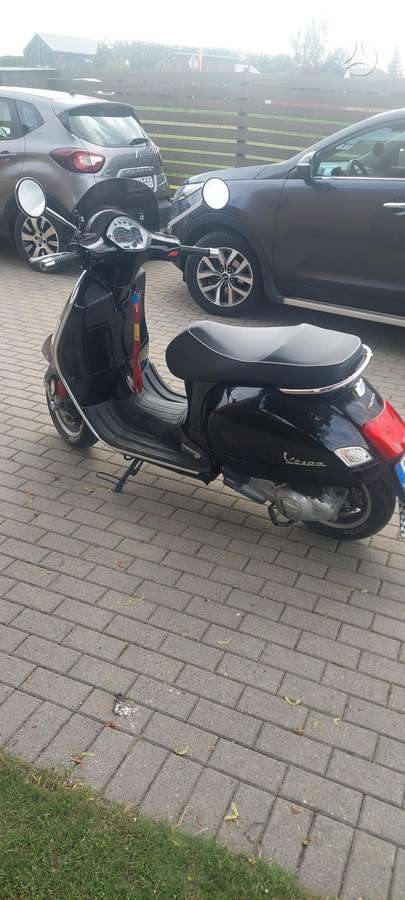 Piaggio Vespa 278cc, scooters / mopeds