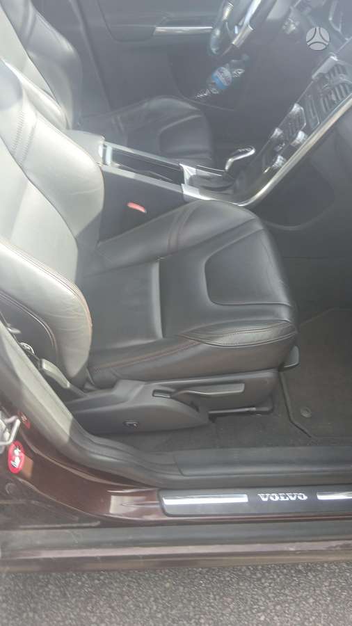 Volvo XC60, 2.4 l., wagon
