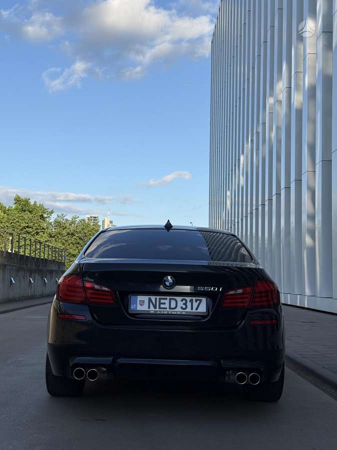 BMW 550, 4.4 l., Седан