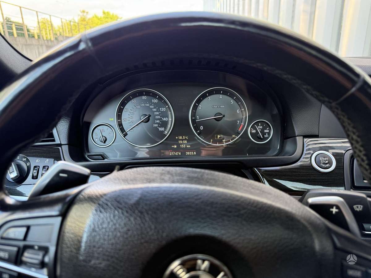 BMW 550, 4.4 l., Седан