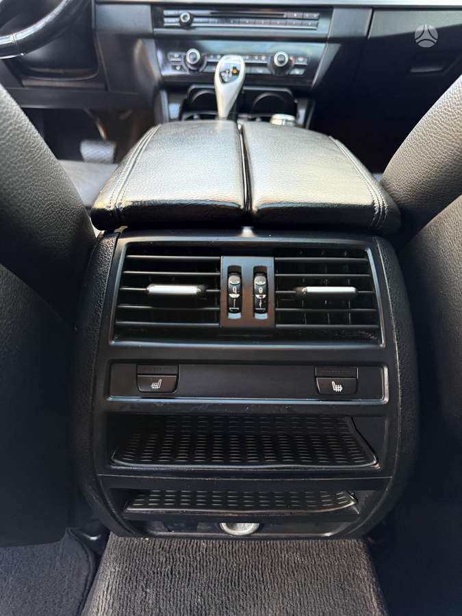BMW 550, 4.4 l., Седан