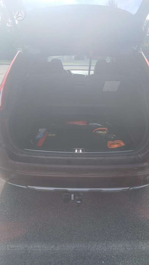 Volvo XC60, 2.4 l., wagon