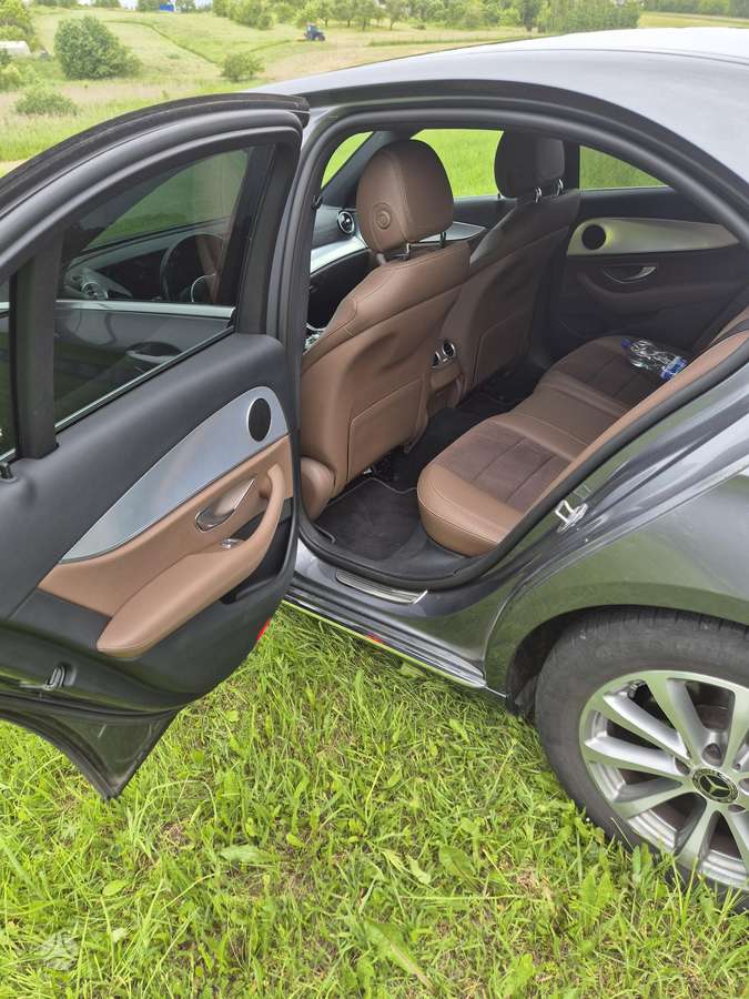BMW 320, Универсал