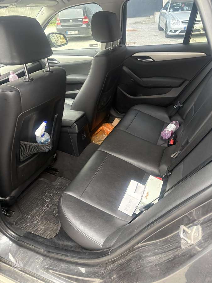 BMW X1, 2.0 l., off-road / crossover