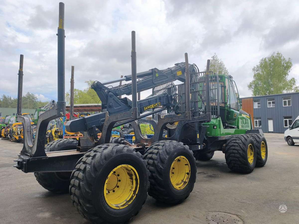 John Deere 1110G, forwarders