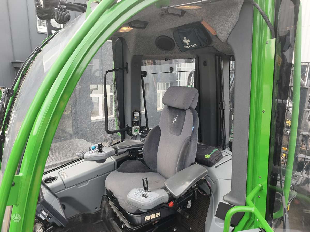 John Deere 1110G, форвардеры