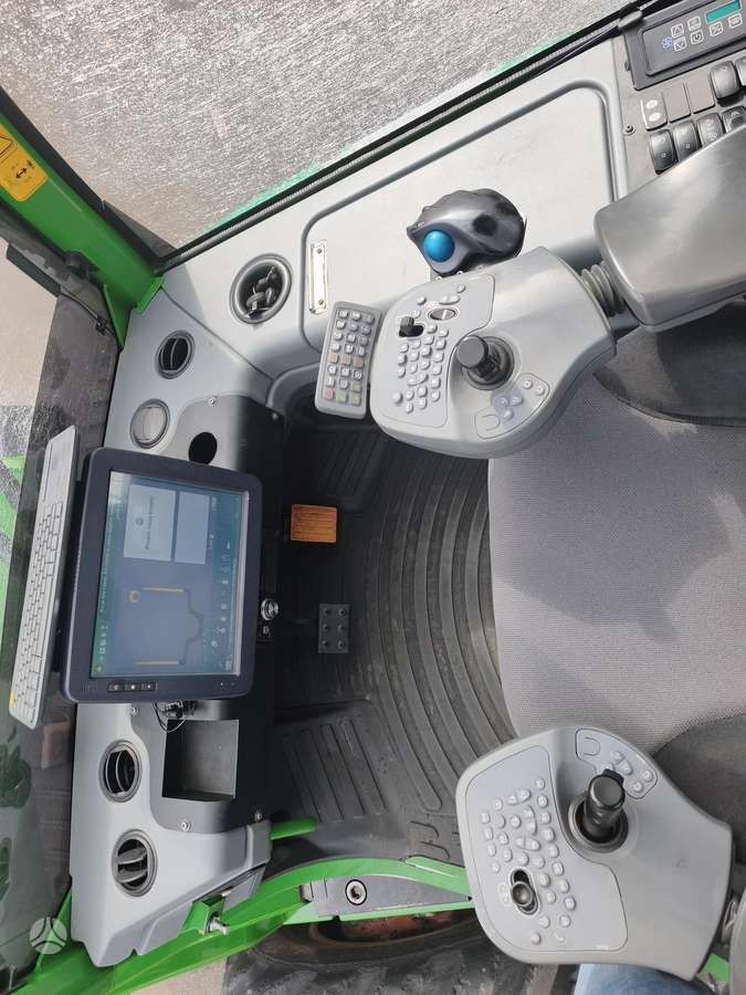 John Deere 1110G, forwarders