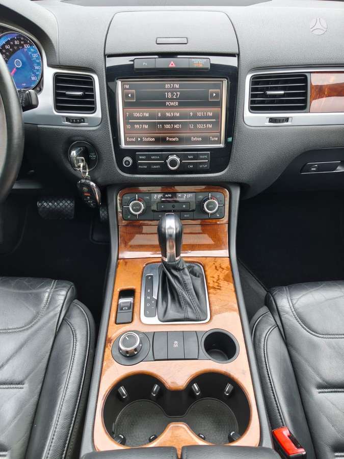 Volkswagen Touareg - 12