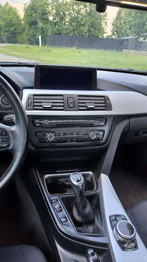 BMW 318, 2.0 l., Седан