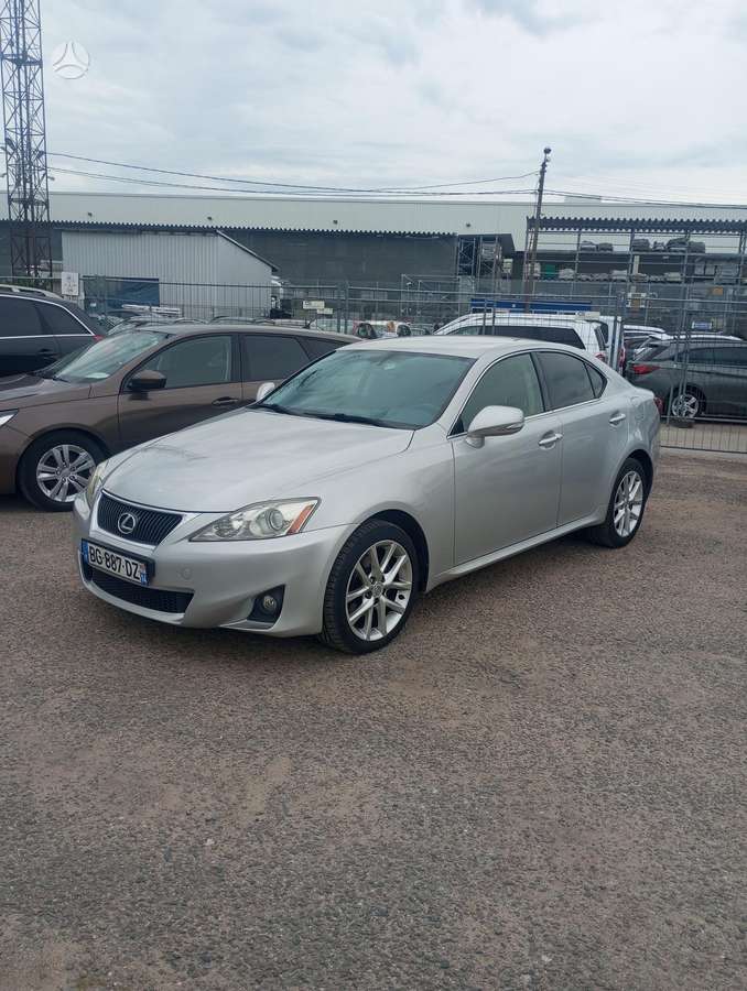 Lexus IS 200, 2.2 l., Седан