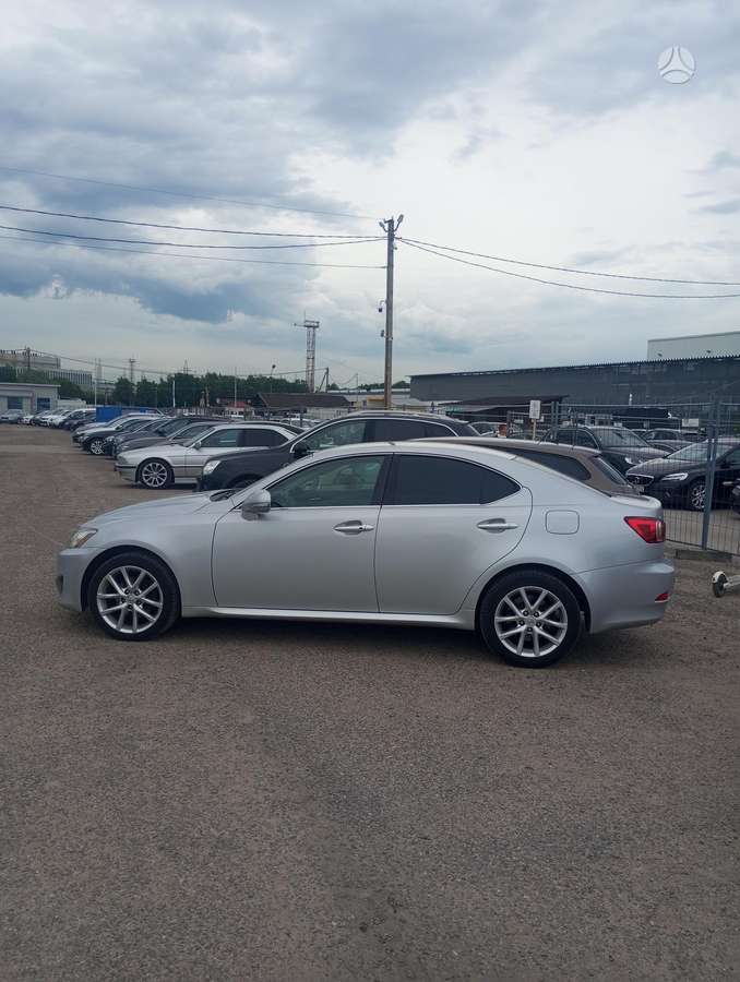 Lexus IS 200, 2.2 l., Седан