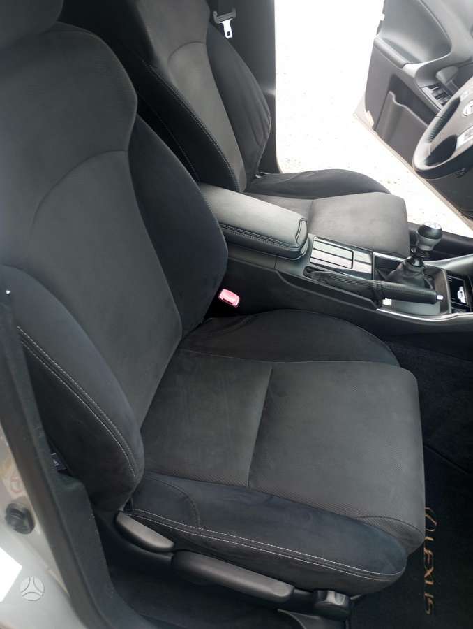 Lexus IS 200, 2.2 l., Седан