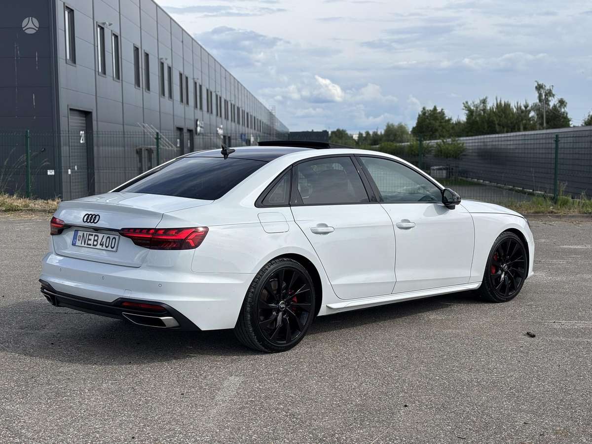 Audi A4, 2.0 l., Седан