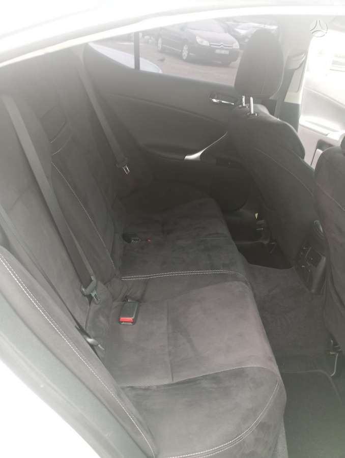 Lexus IS 200, 2.2 l., Седан