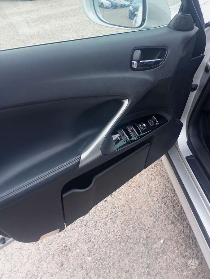 Lexus IS 200, 2.2 l., Седан