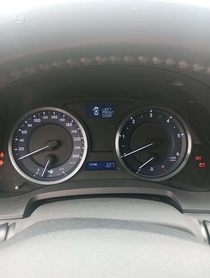 Lexus IS 200, 2.2 l., Седан