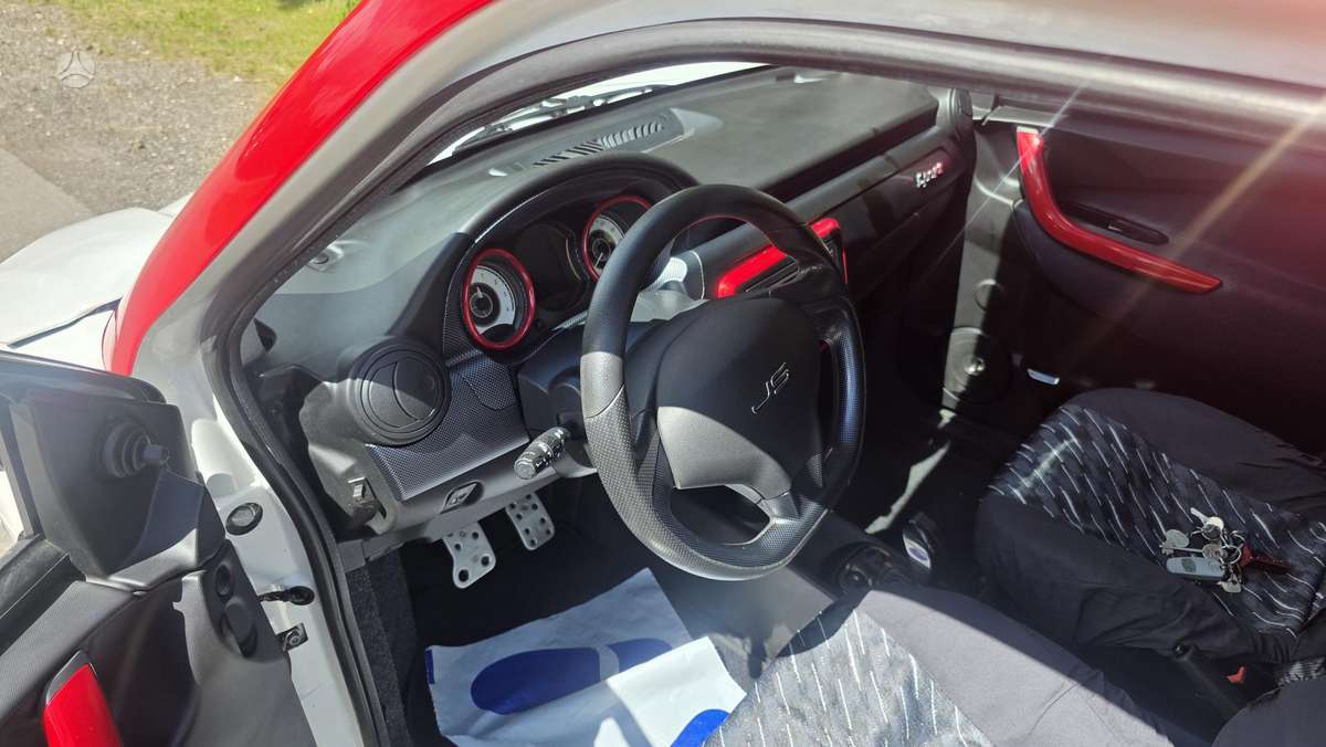 Ligier JS50, 0.5 l., hatchback