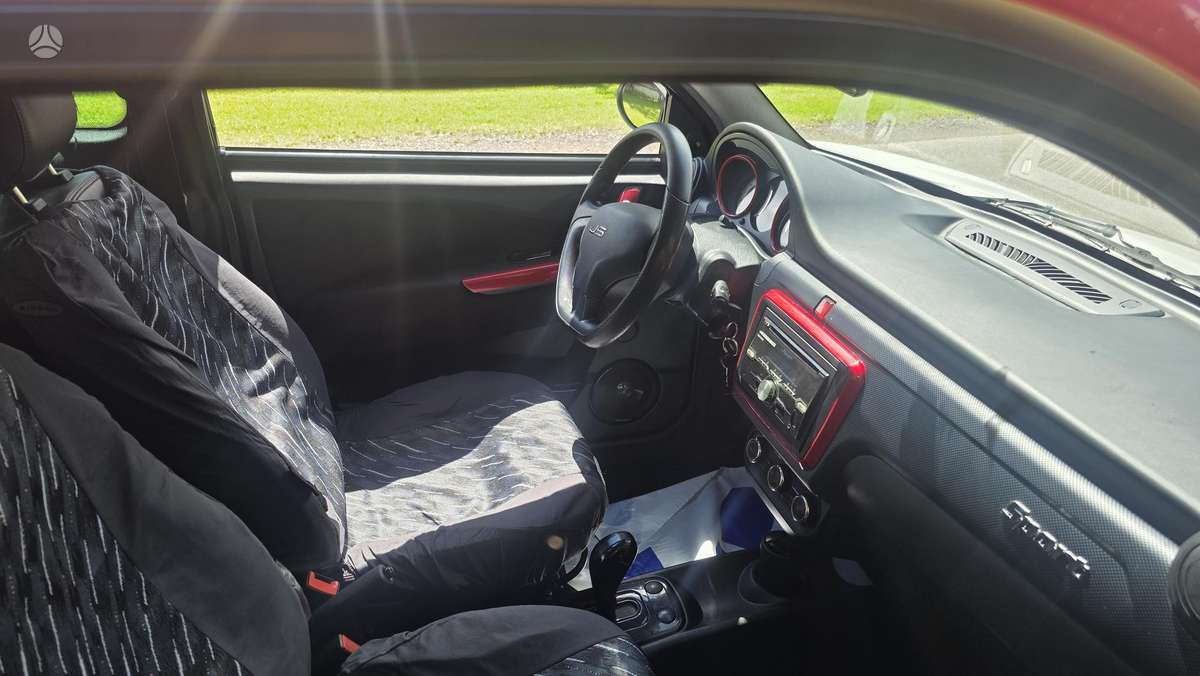 Ligier JS50, 0.5 l., hatchback