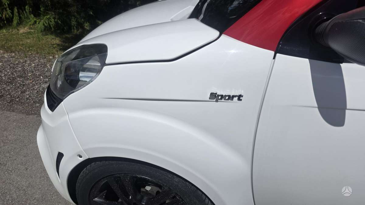 Ligier JS50, 0.5 l., hatchback