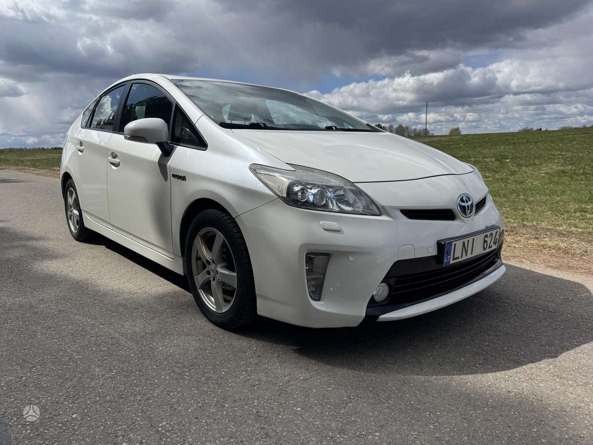 Toyota Prius - 3
