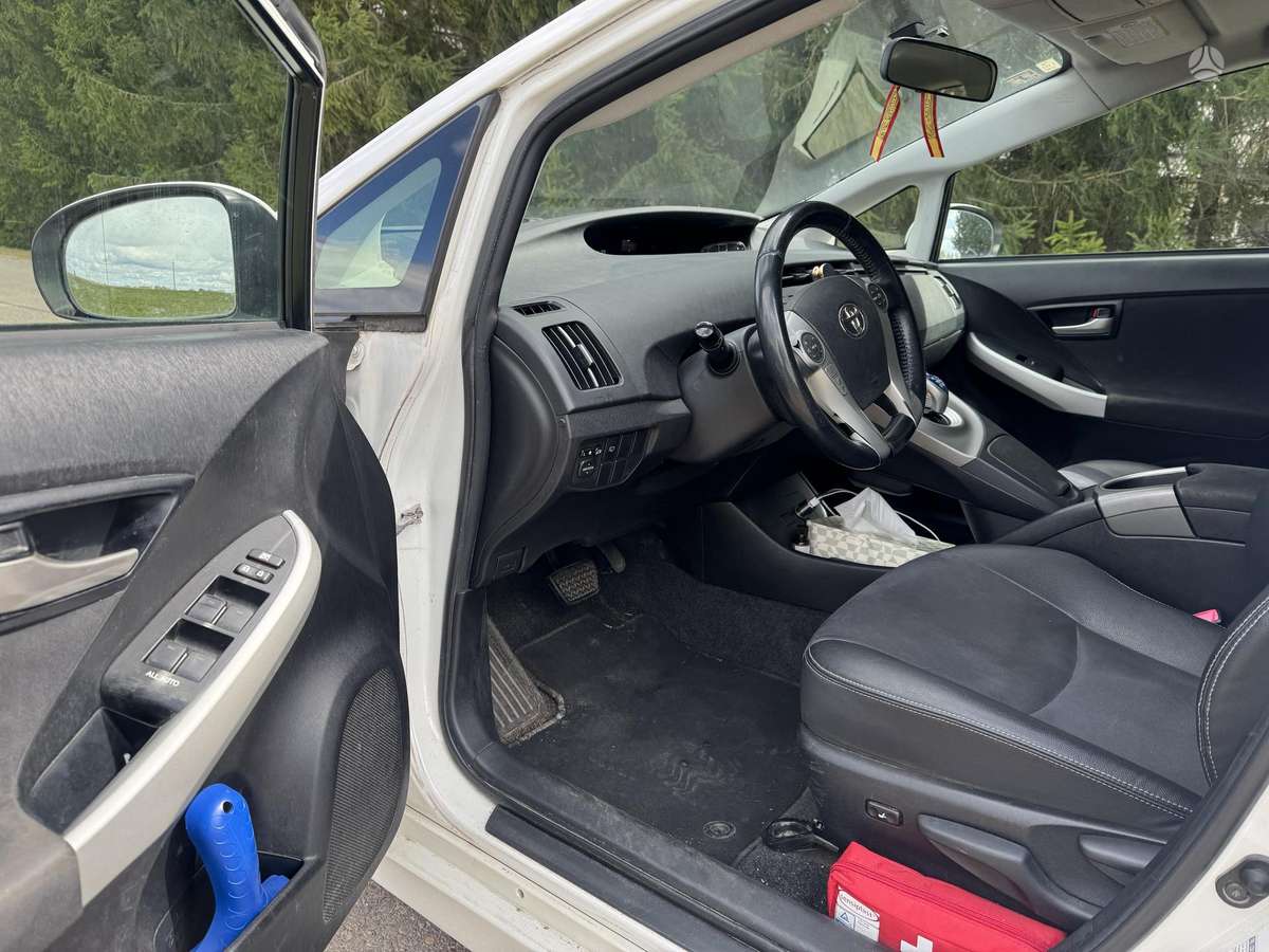 Toyota Prius - 9