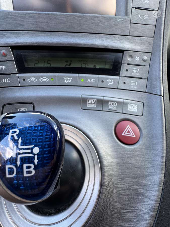 Toyota Prius - 11