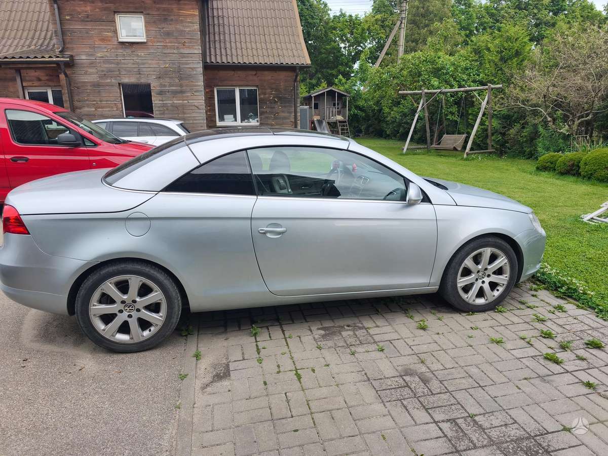 Volkswagen Eos, 2.0 l., convertible