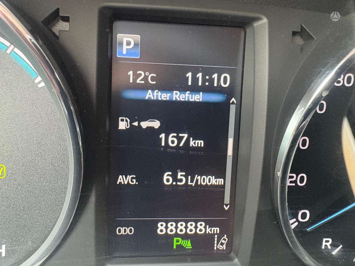 Toyota RAV4 - 1