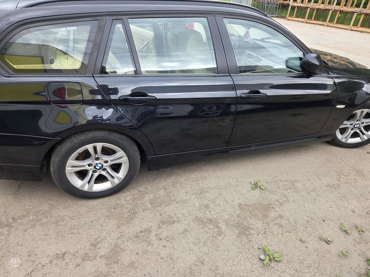 BMW 320 Dalimis 475 kodas dazu