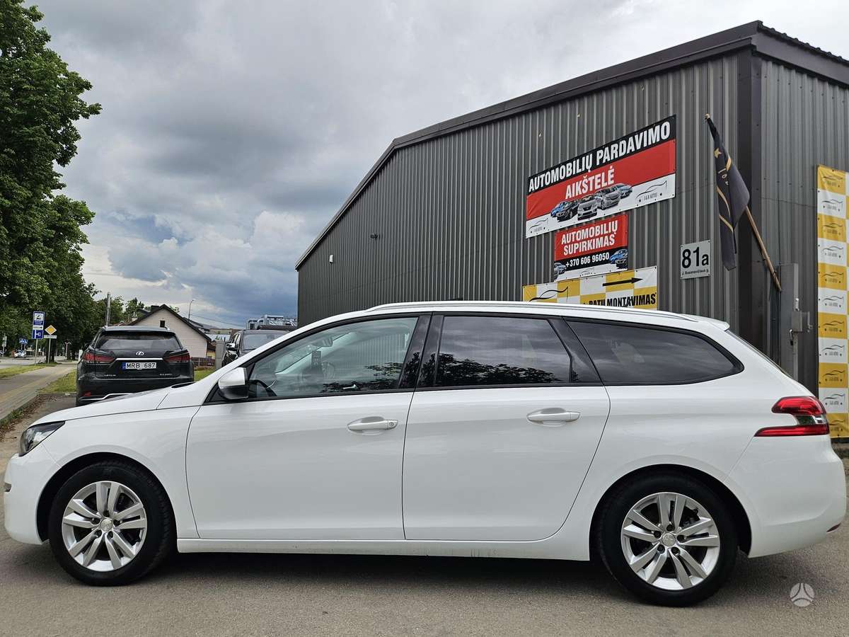 Peugeot 308, 1.2 l., Универсал