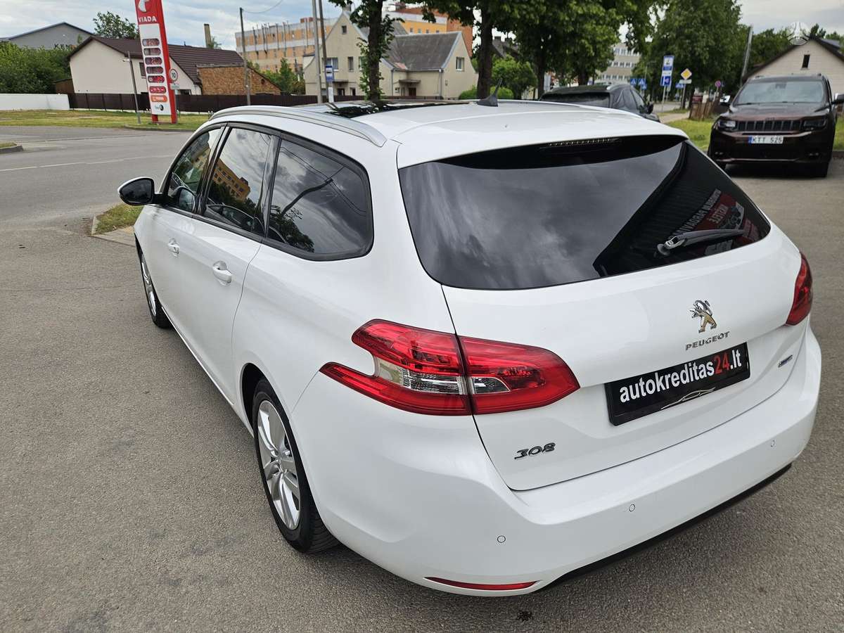 Peugeot 308, 1.2 l., Универсал