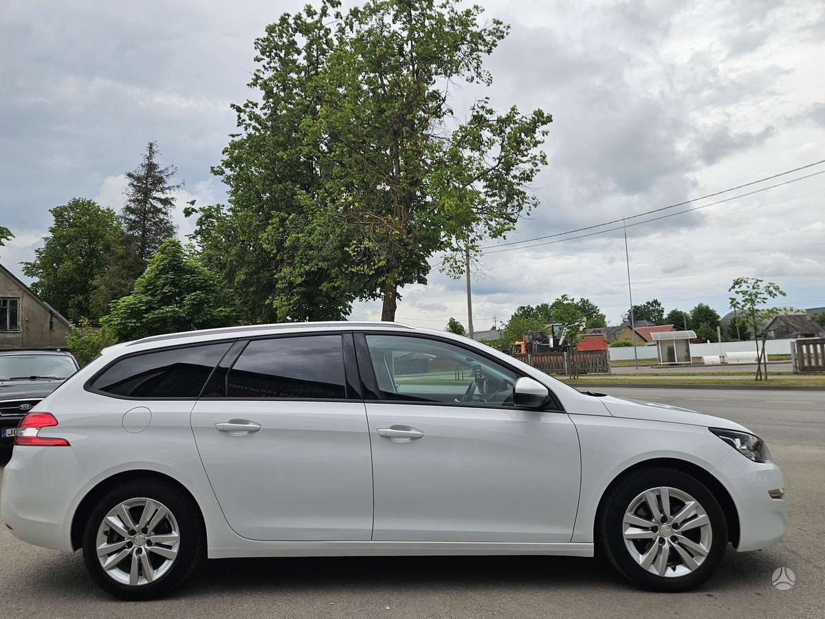 Peugeot 308, 1.2 l., Универсал