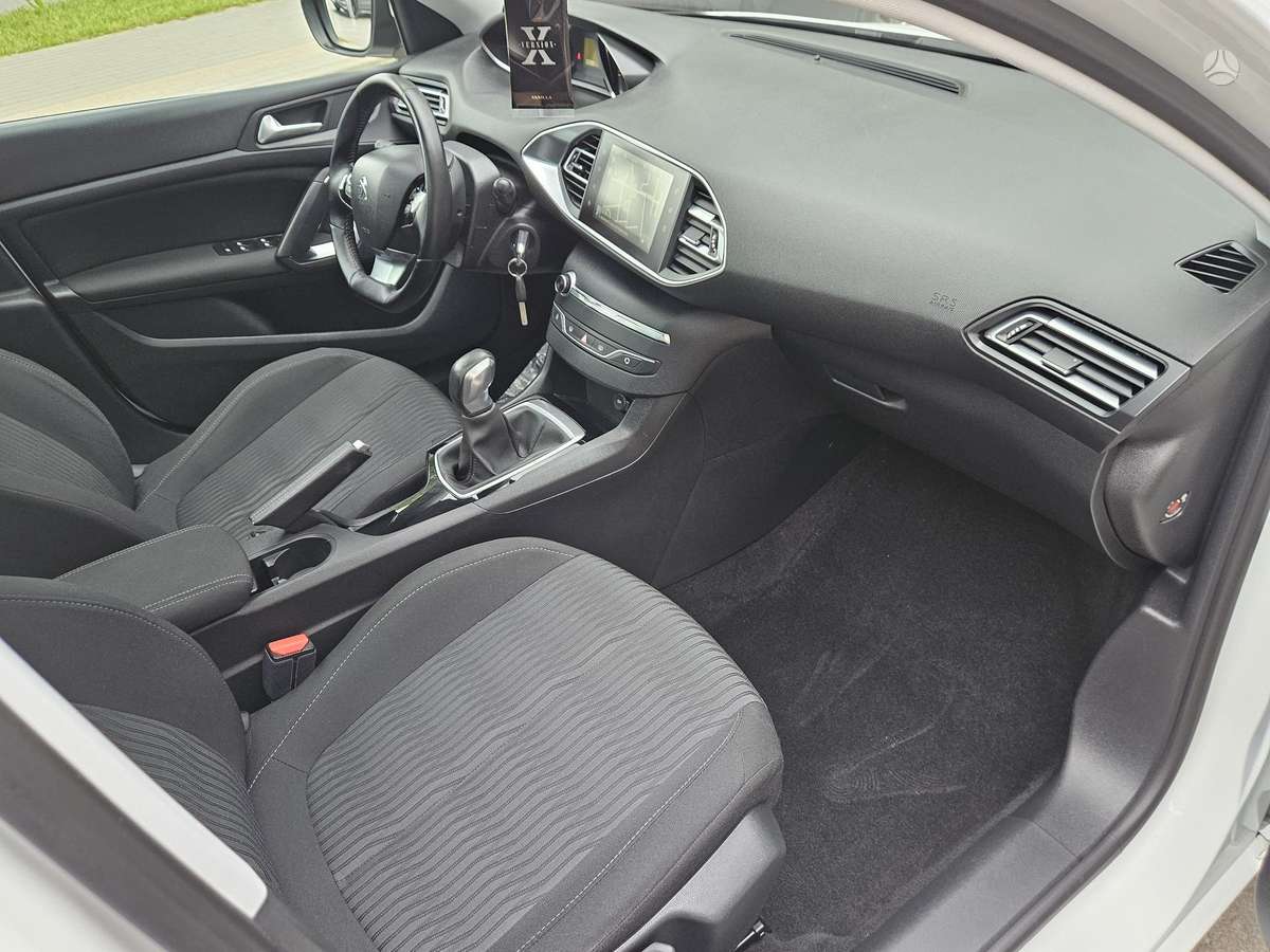 Peugeot 308, 1.2 l., Универсал