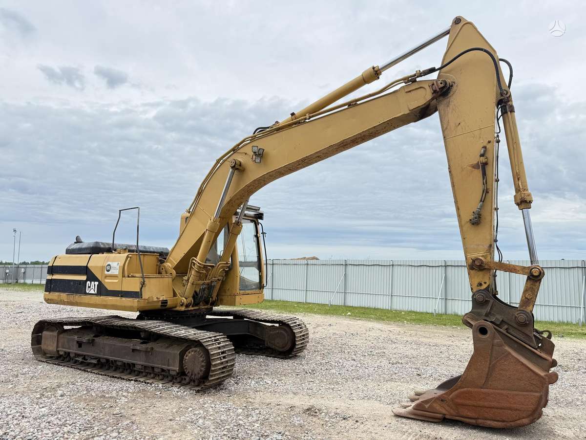Caterpillar 322 L , 26 ton, экскаваторы