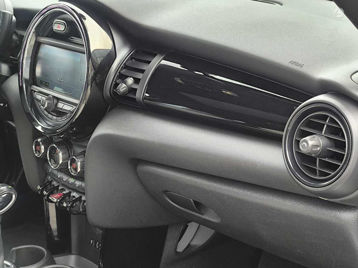 Mini Cooper, 1.5 l., Хэтчбек